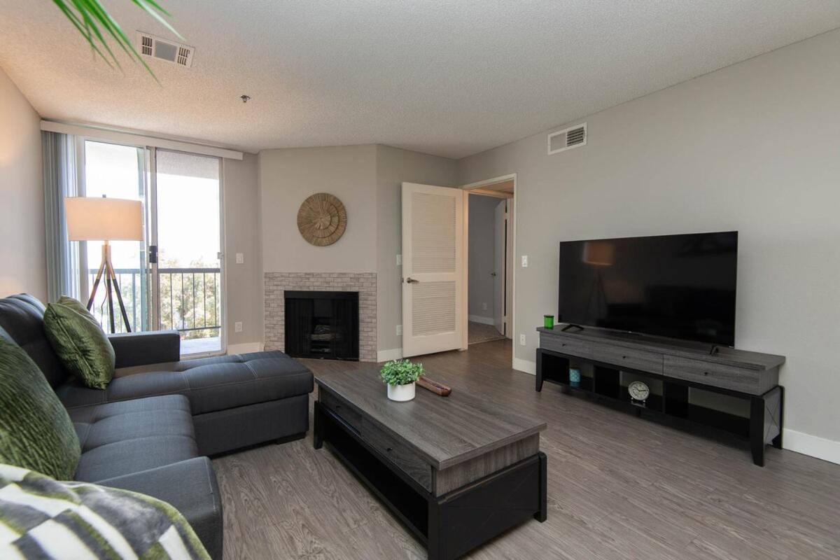 Apartment Cozy One Bedroom With Rooftop Pool And Hollywood Sign View *