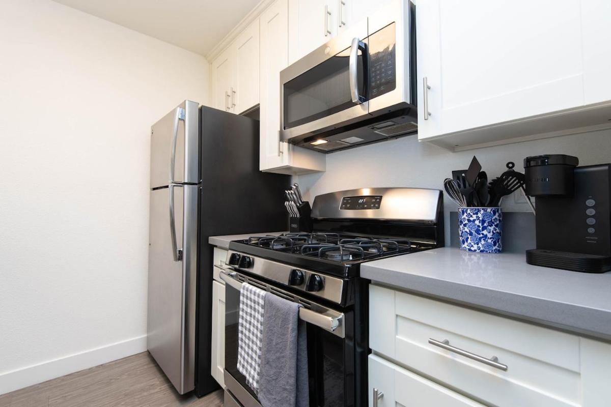 Apartment Cozy One Bedroom With Rooftop Pool And Hollywood Sign View *
